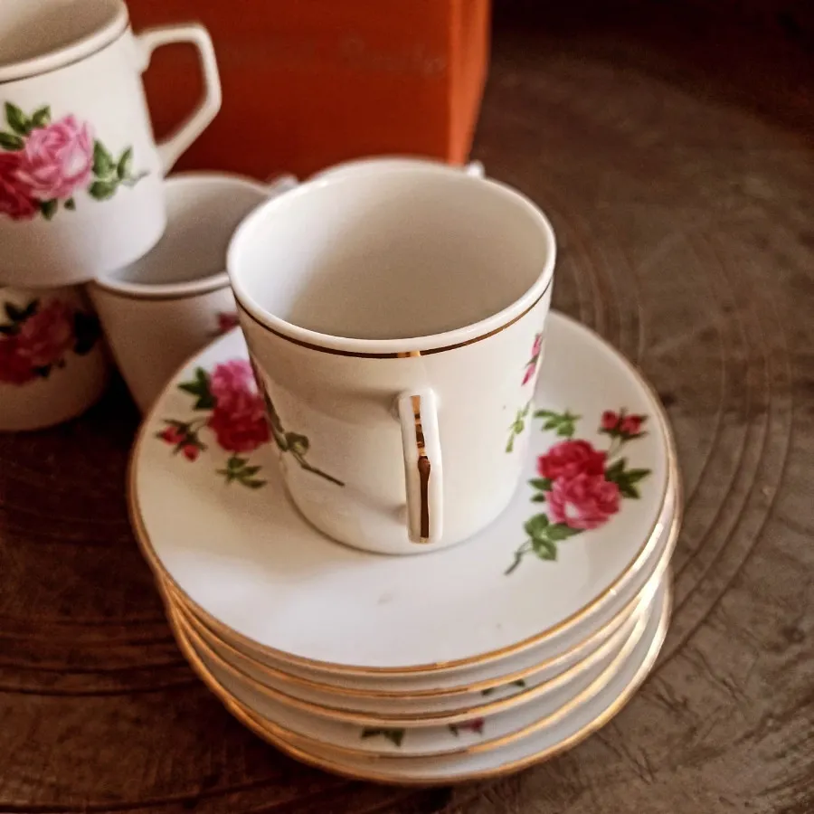 فنجان نعلبکی