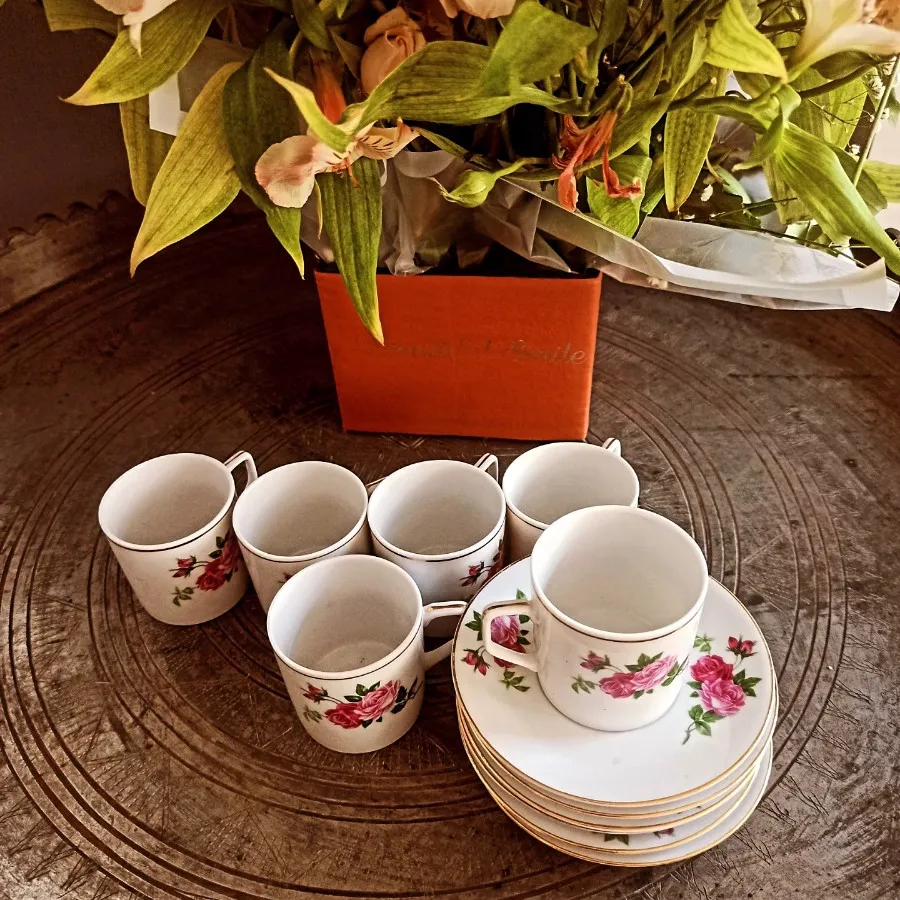 فنجان نعلبکی