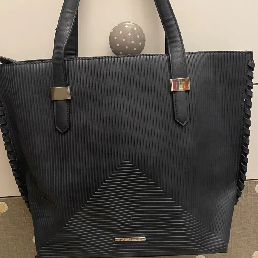 کیف سورمه ای کاملا نو