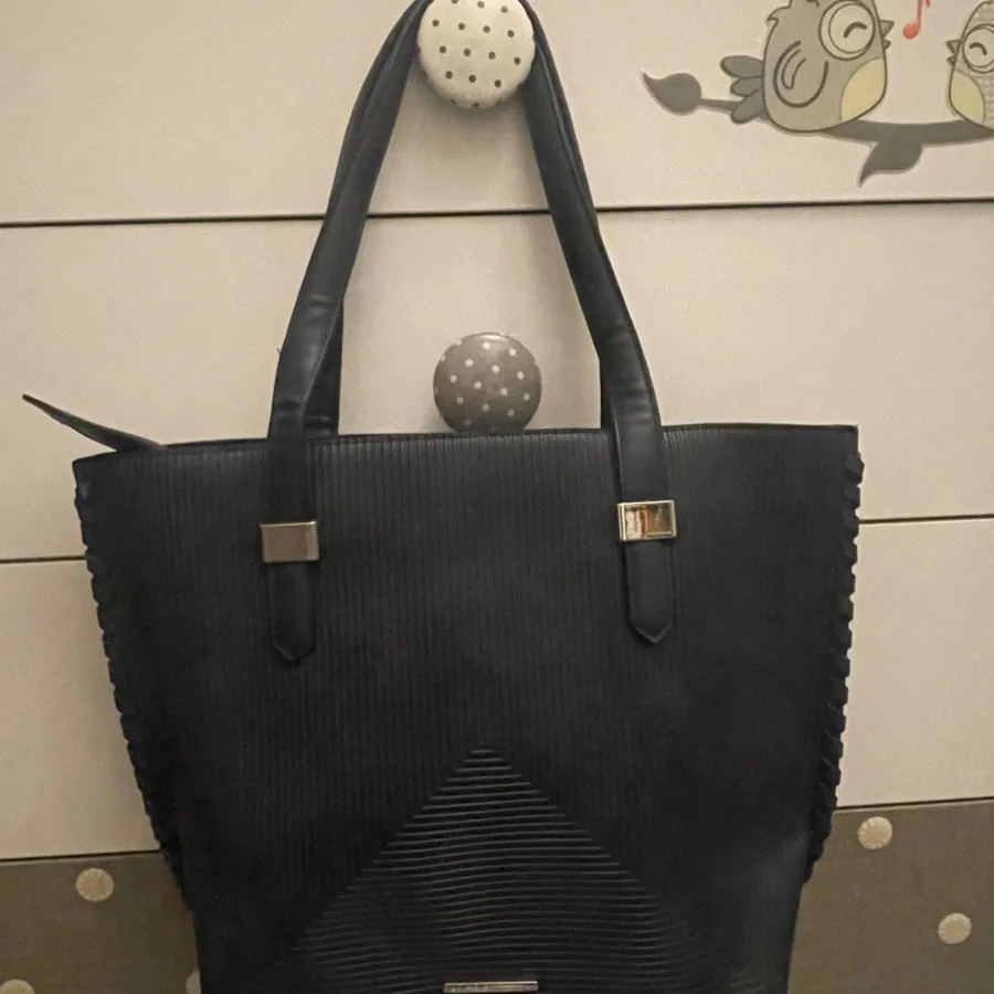 کیف سورمه ای کاملا نو