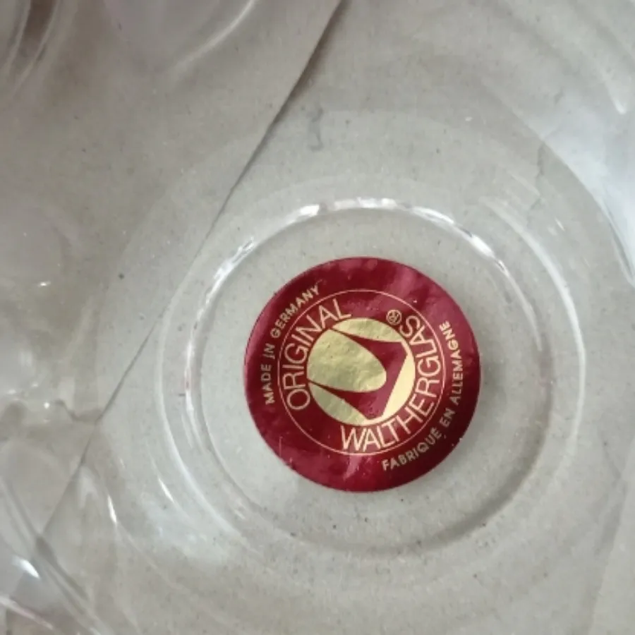 پیاله ناتاشا آک با جعبه