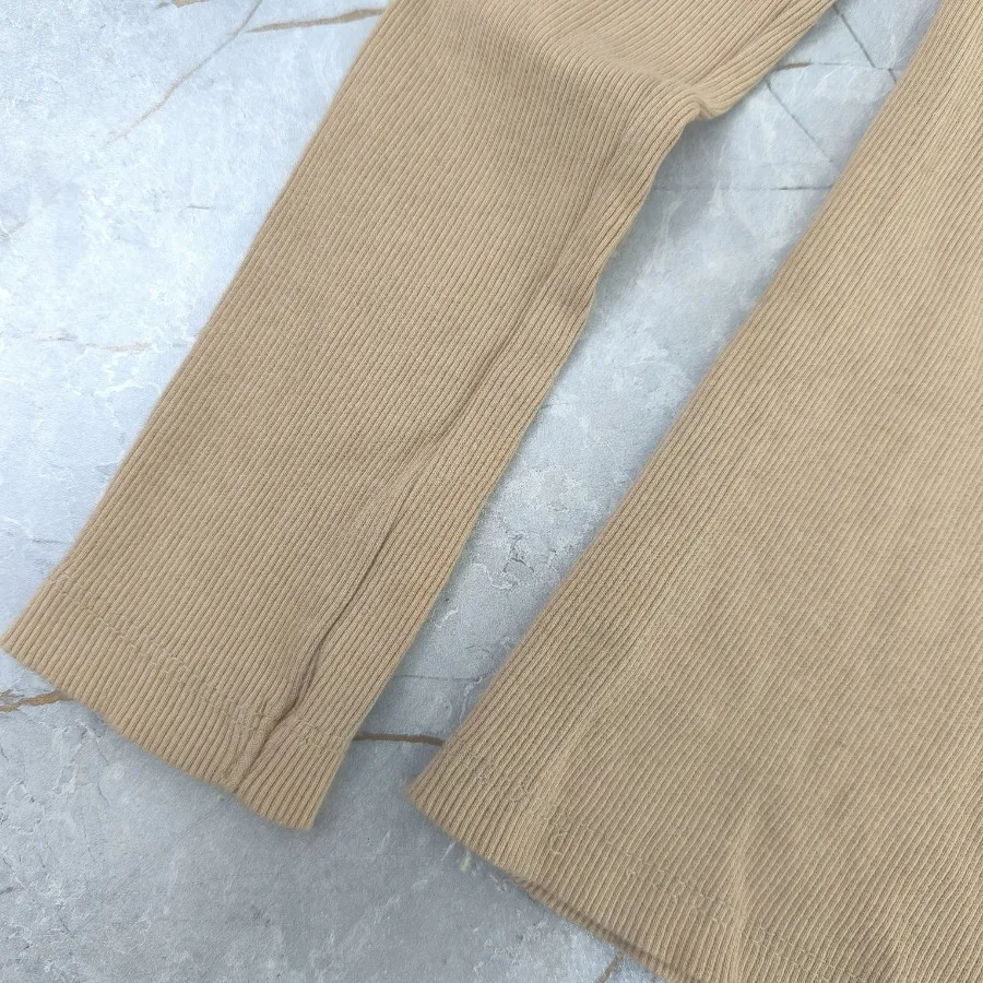 بافت کرم یقه اسکی