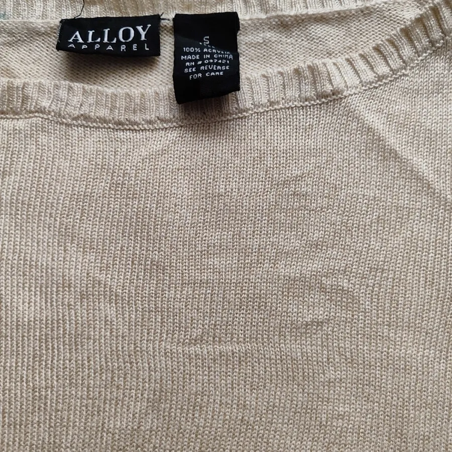 بلوز بافت کرم ظریف نرم