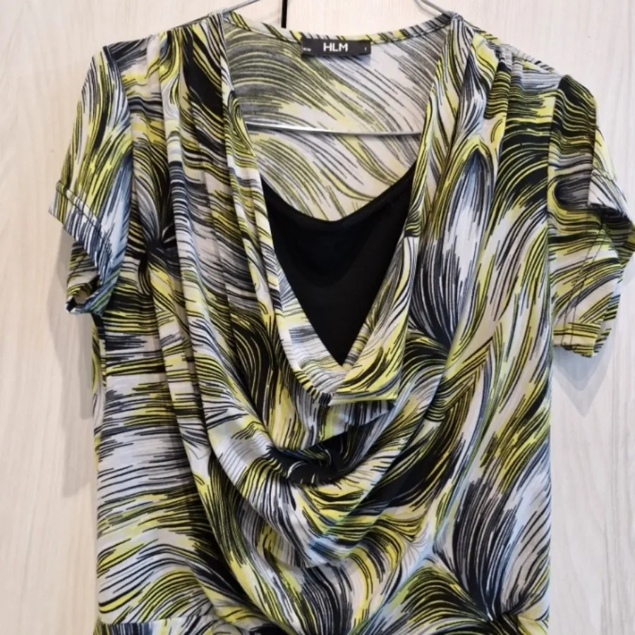 پیراهن زنانه