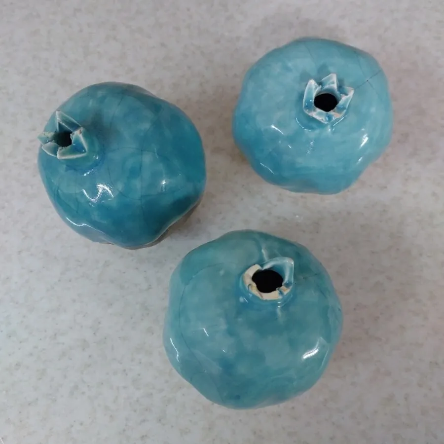 مجسمه انار سفالی