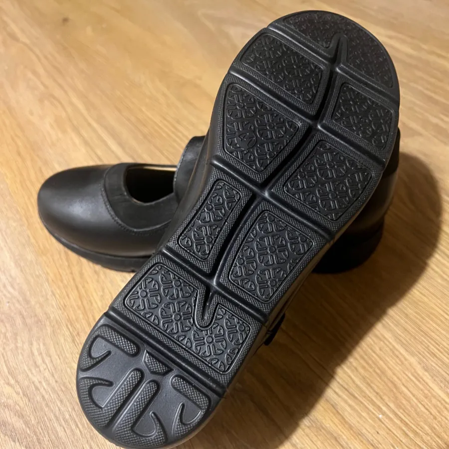 کفش چرم پاندورا