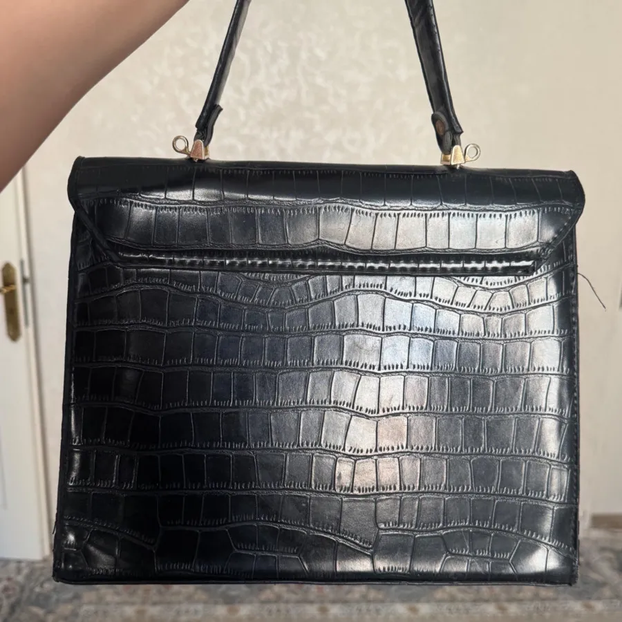 کیف طرح چرم