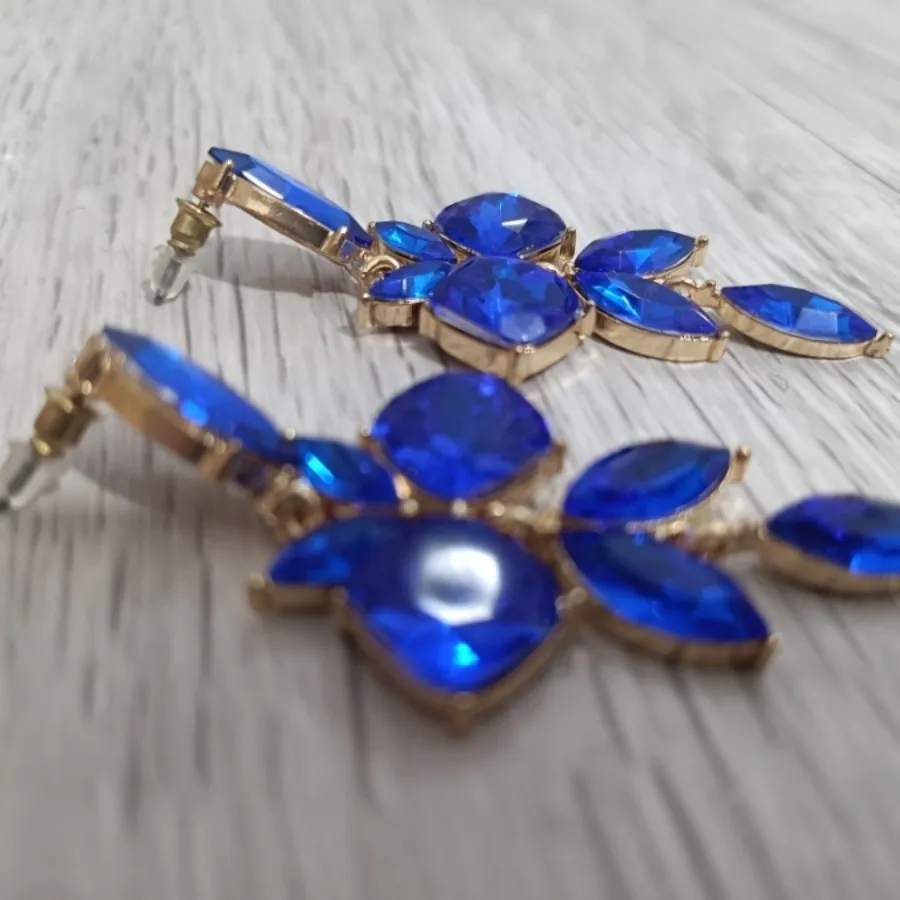 گوشواره بزرگ