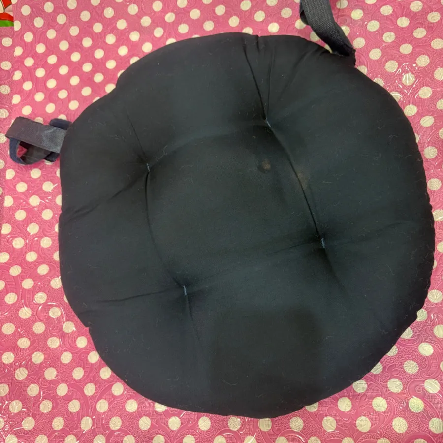 کوسن و زیرنشیمنی کتان گرد