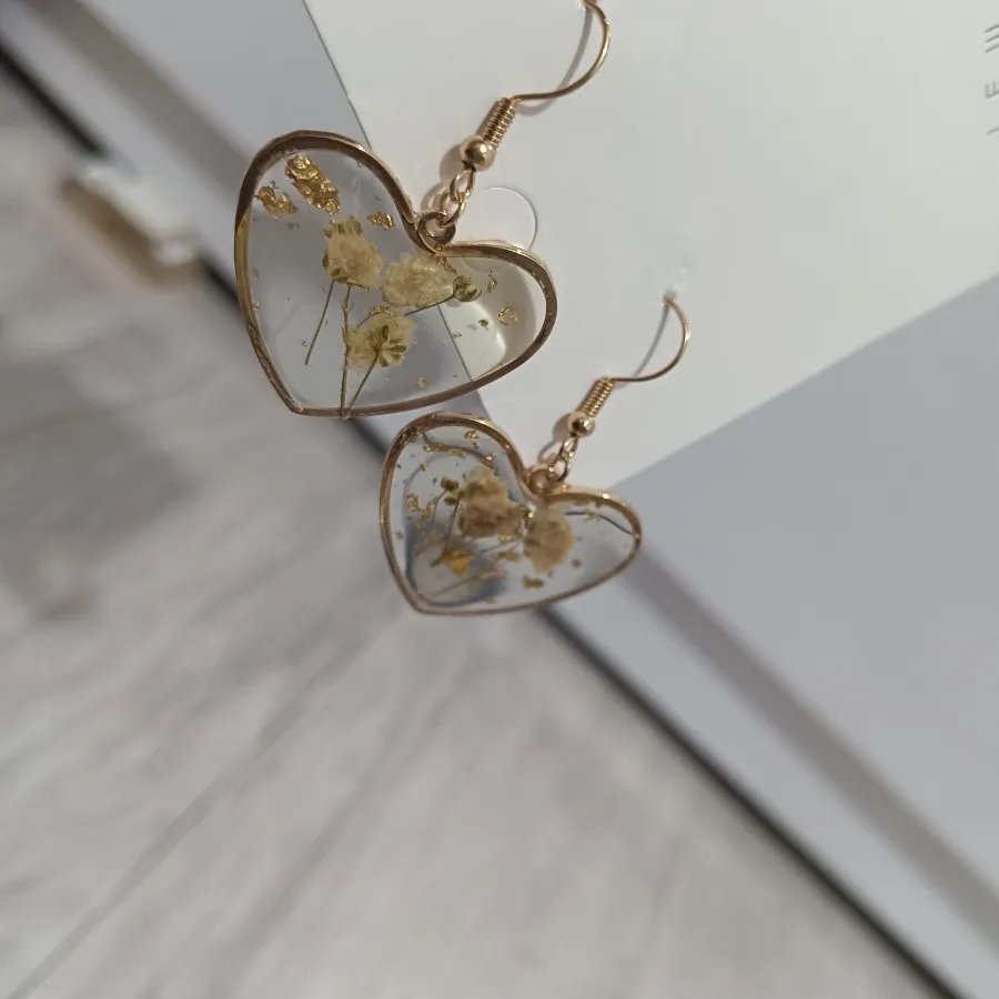 گوشواره رزینی