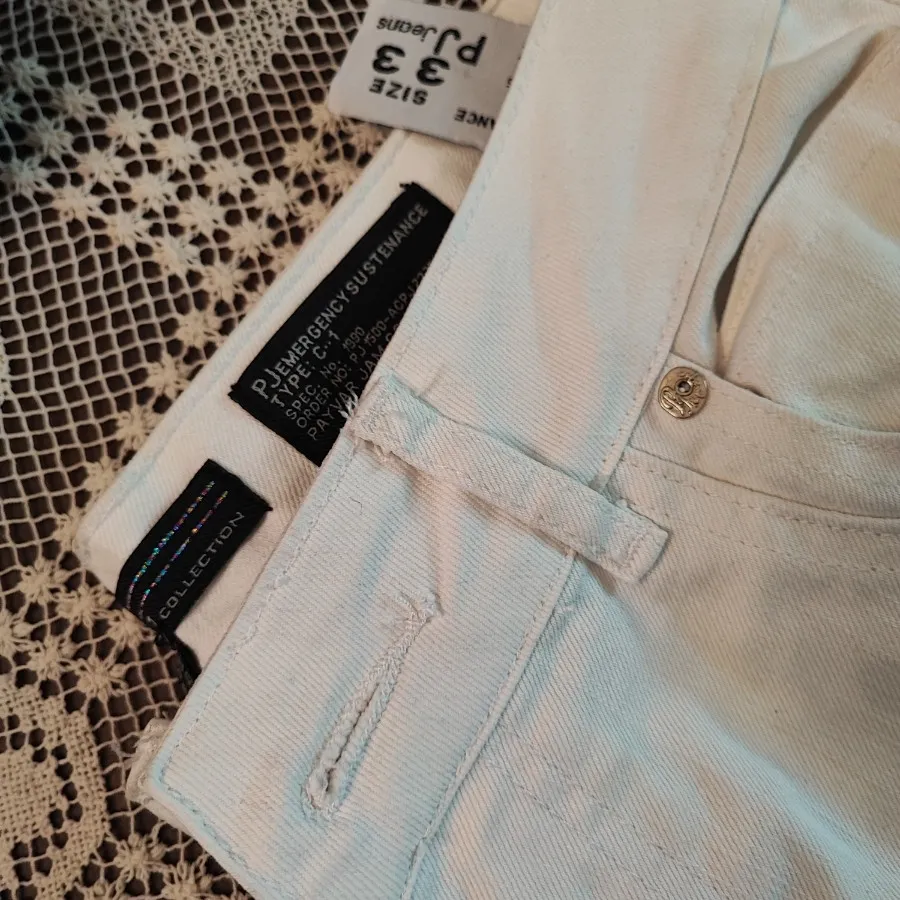 شلوار جین راسته سفید