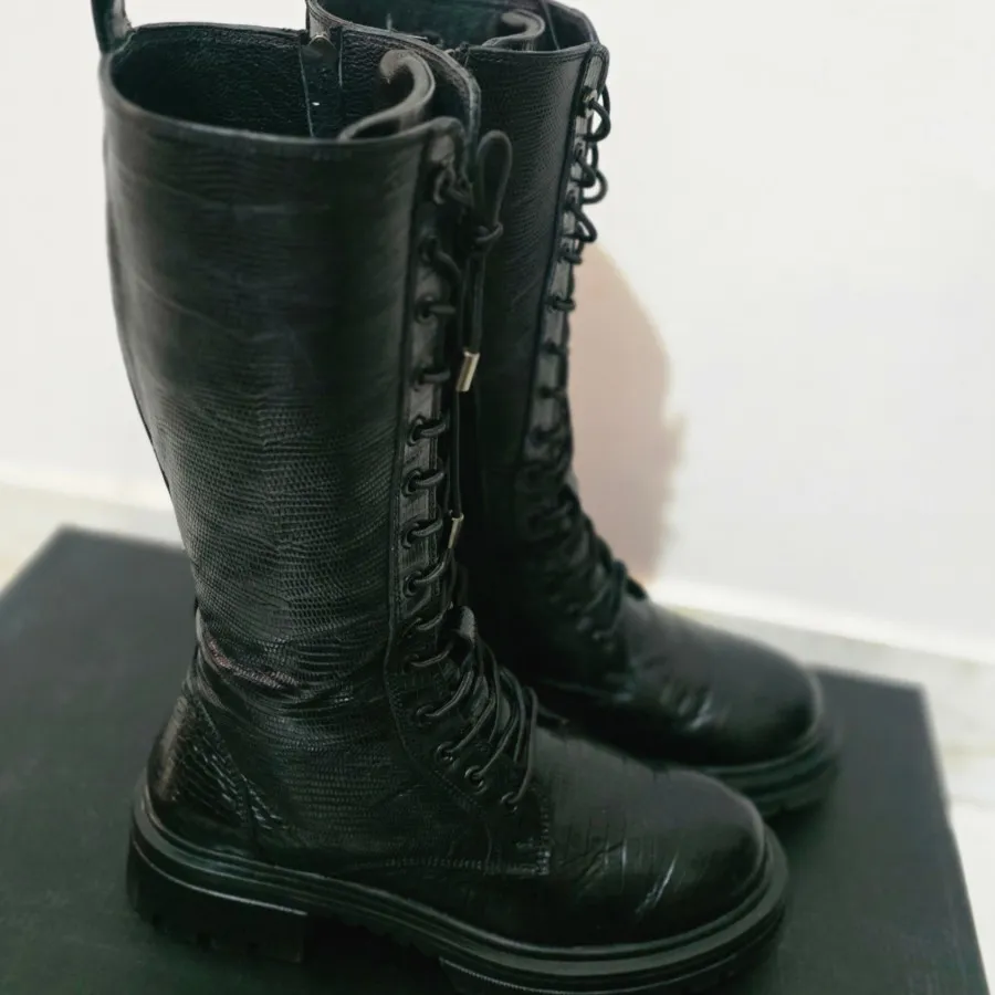 بوت بلند مشکی نوین چرم