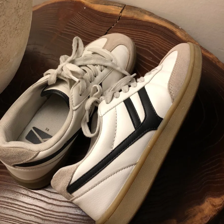 کتونی پول اند بیر