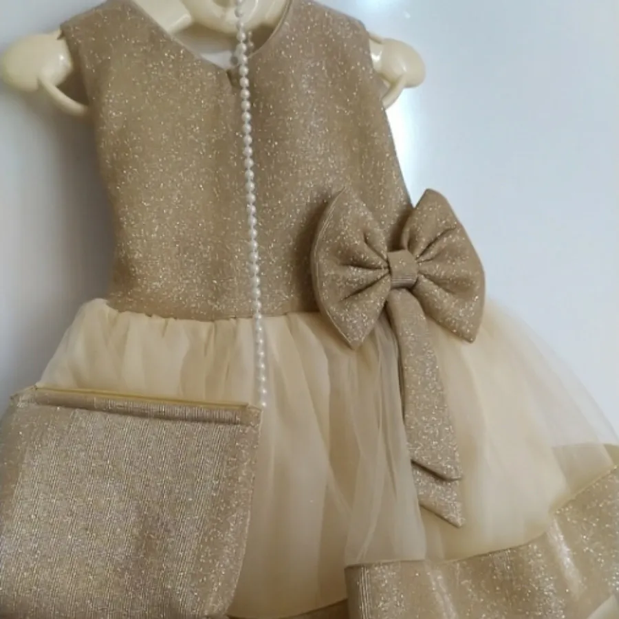 پیراهن دخترانه