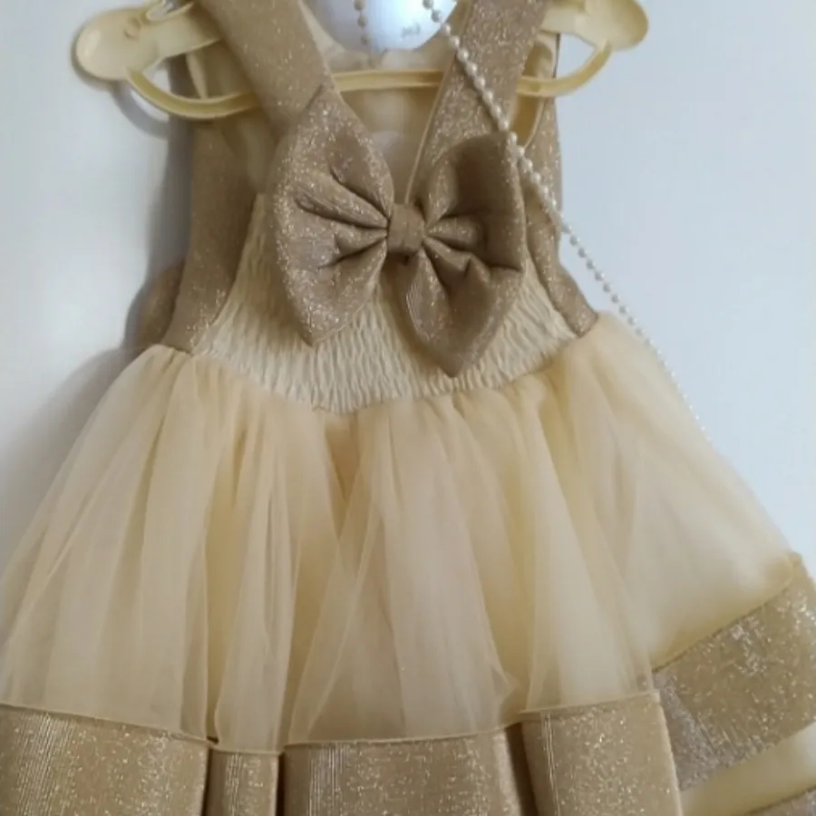 پیراهن دخترانه