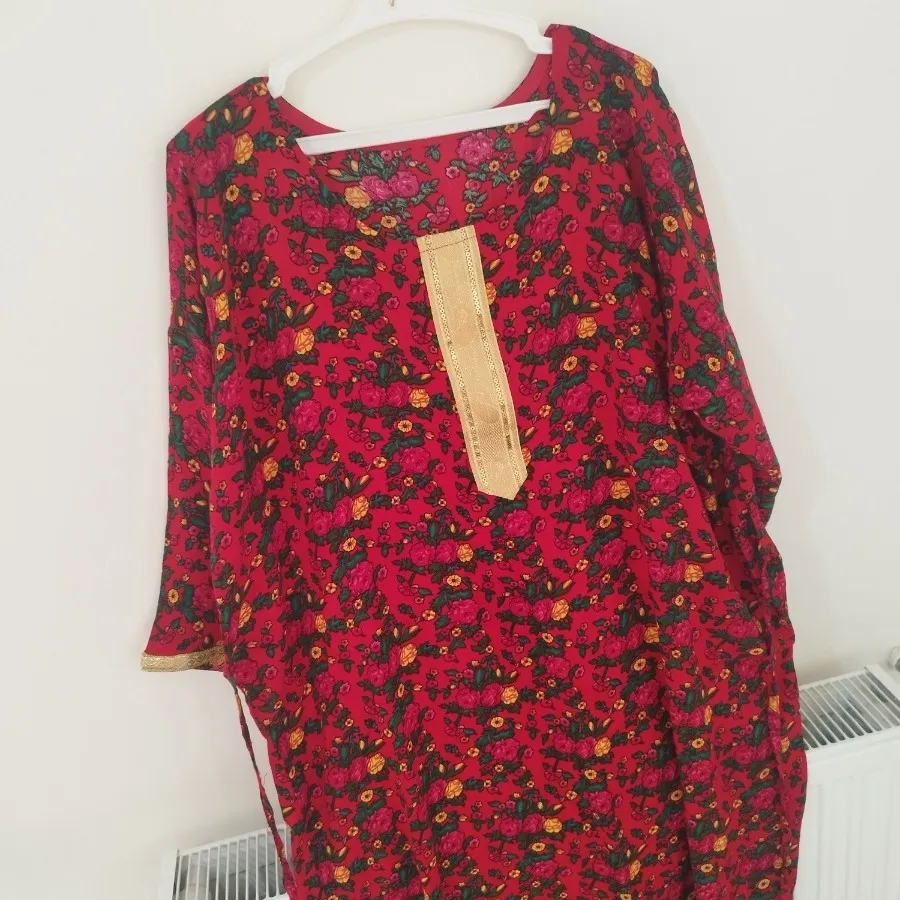 پیراهن زنانه