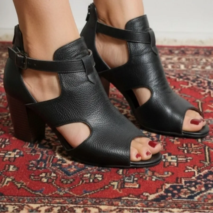 صندل چرم مشکی