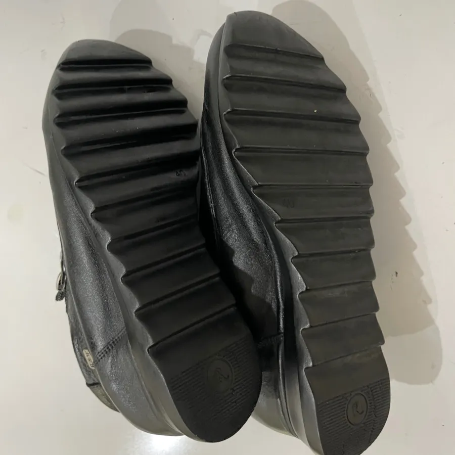 کتونی چرم برند r&w