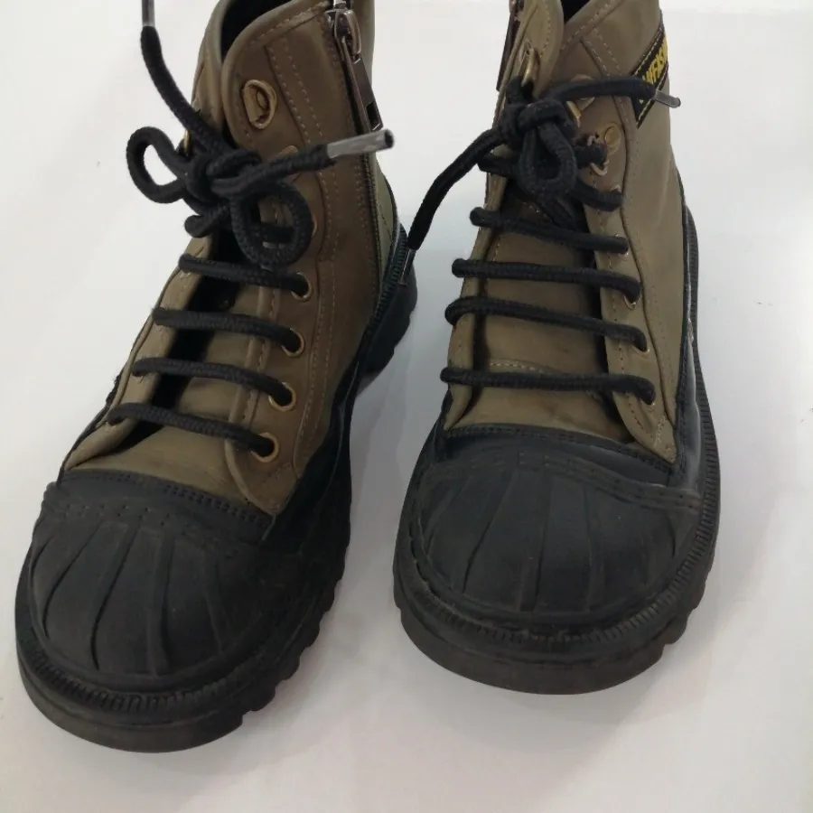 بوت بچه گانه