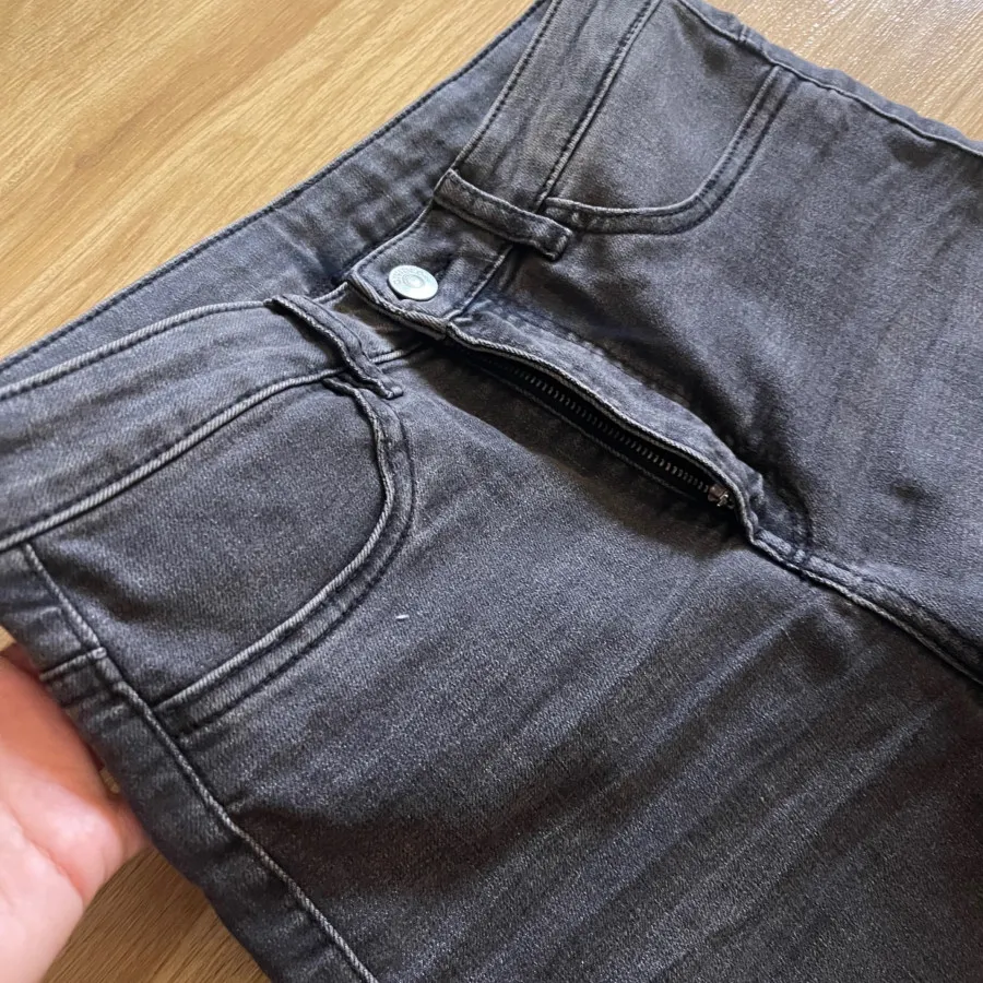 شلوار جین اچچ ان اممم