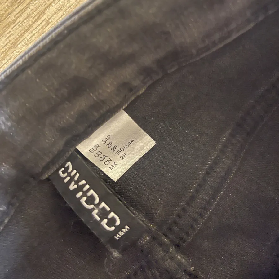 شلوار جین اچچ ان اممم