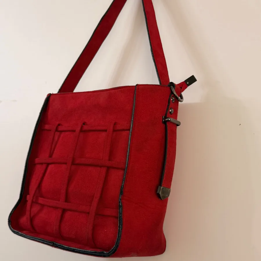 کیف مخمل جیر قرمز