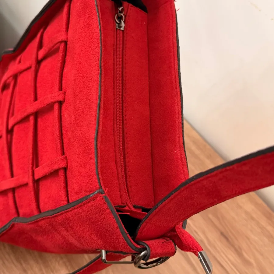 کیف مخمل جیر قرمز