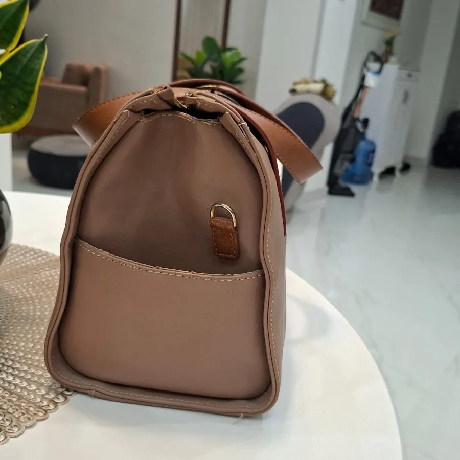 کیف چرم بوفالو سفید