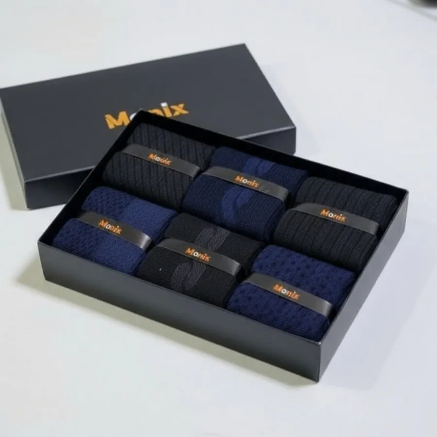 جوراب مونیکس