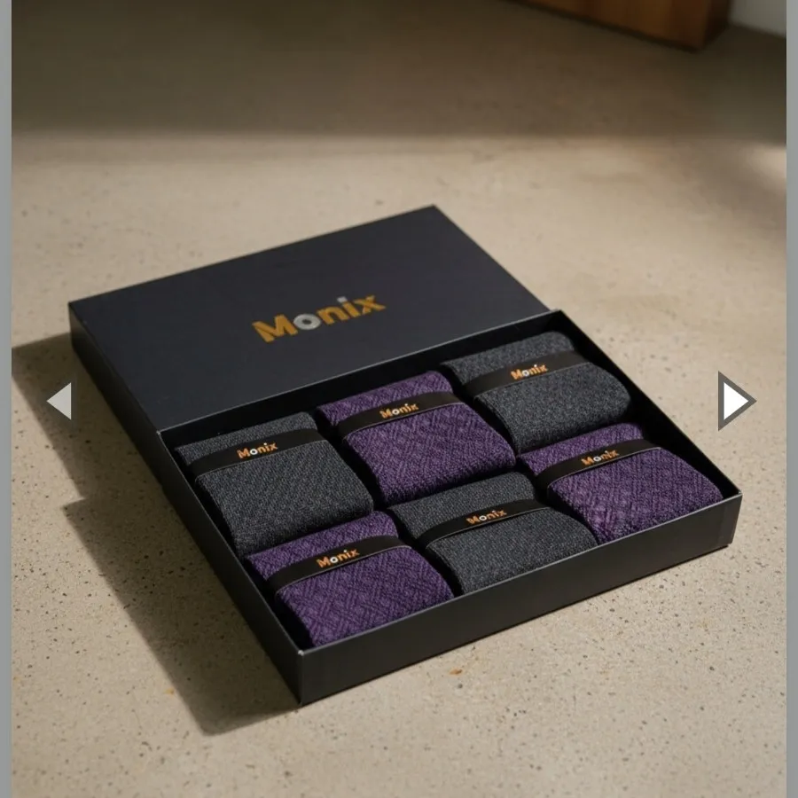 جوراب مونیکس