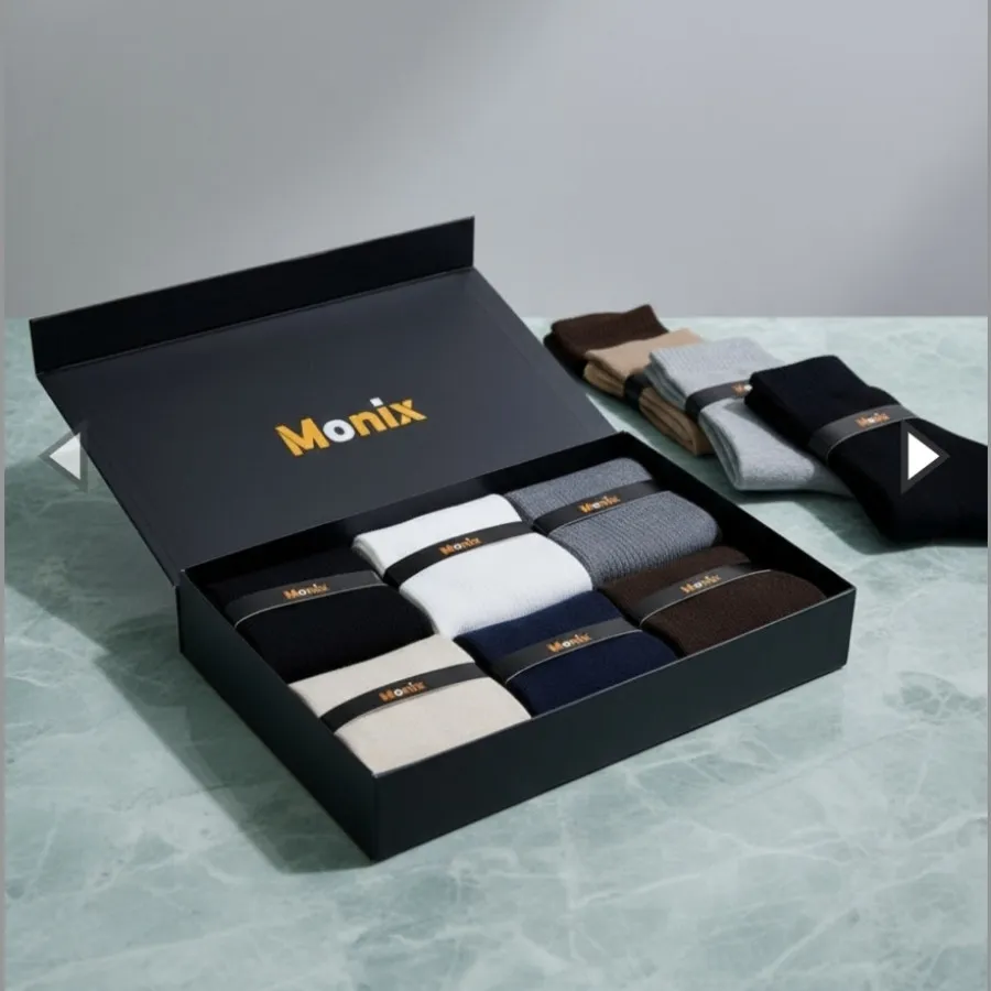 جوراب مونیکس