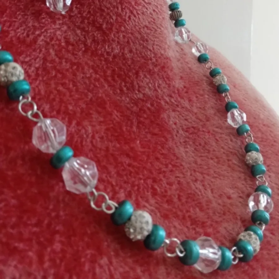 گردنبند و گوشواره ....