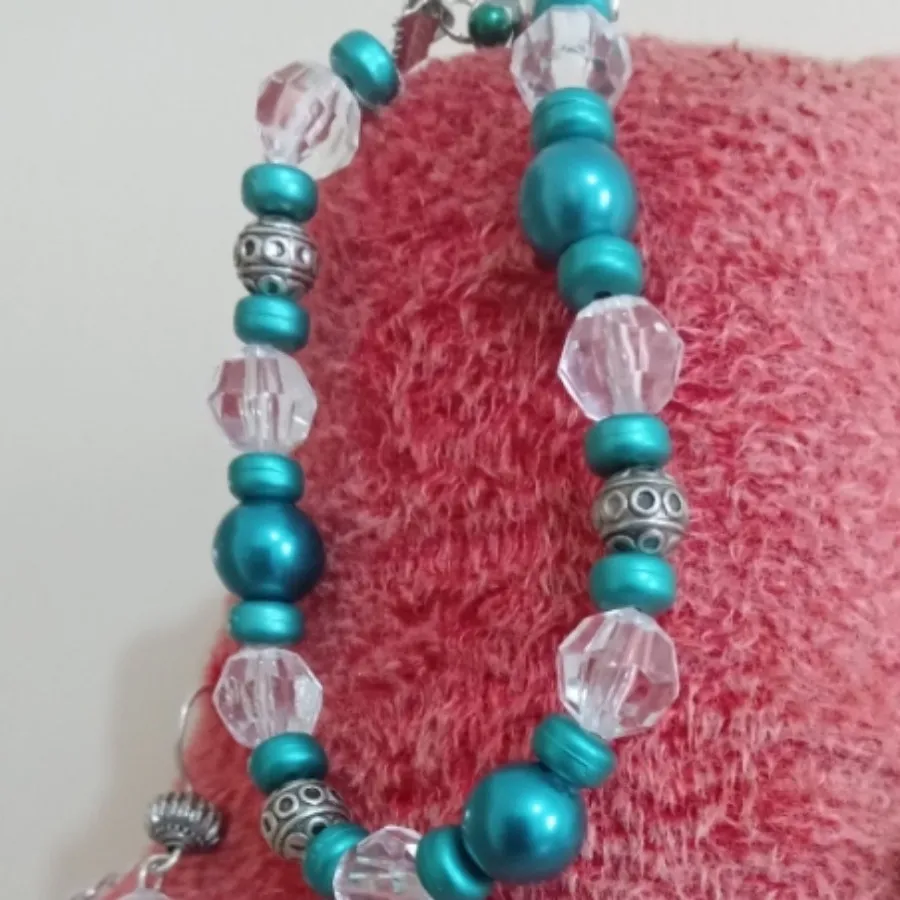 گردنبند و گوشواره ....