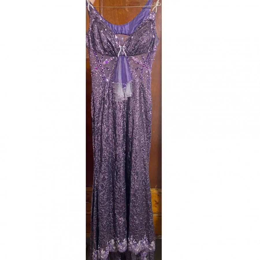 پیراهن مجلسی دنباله دار