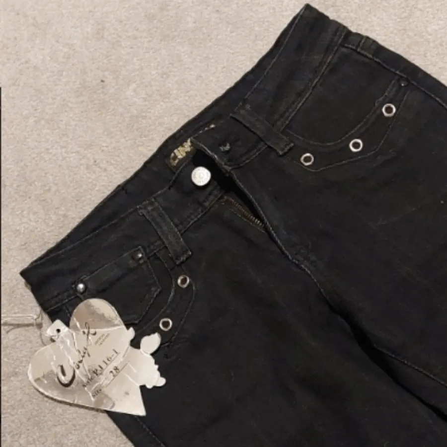 شلوار جین زنانه