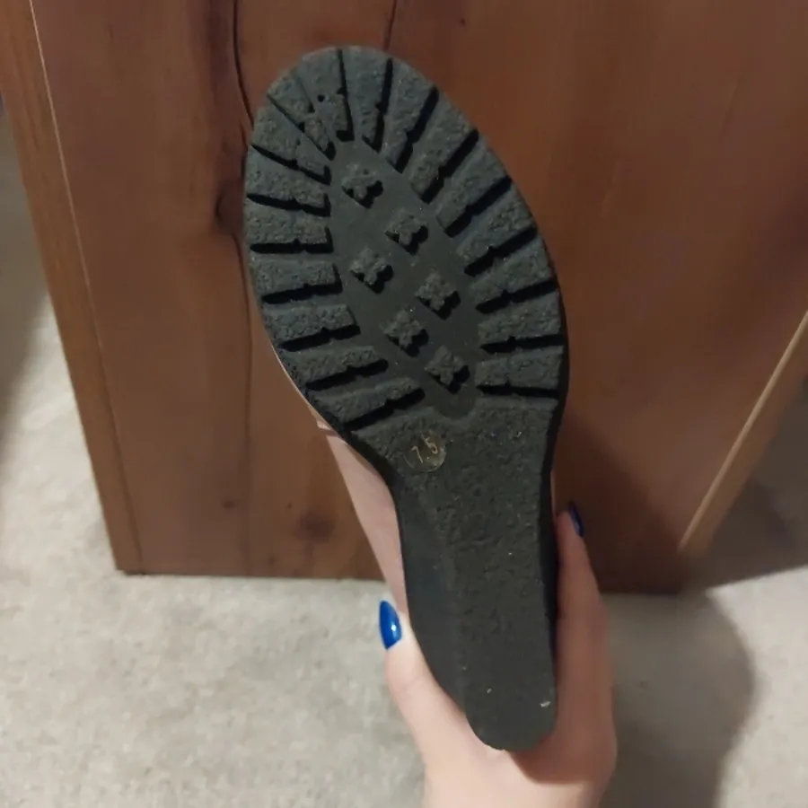 چکمه زنانه صورتی