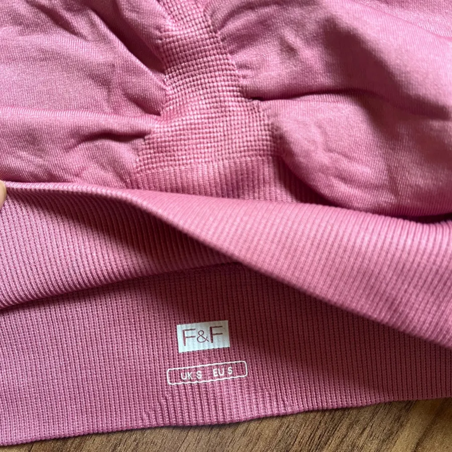 نیمتنه ورزشی کبریتی