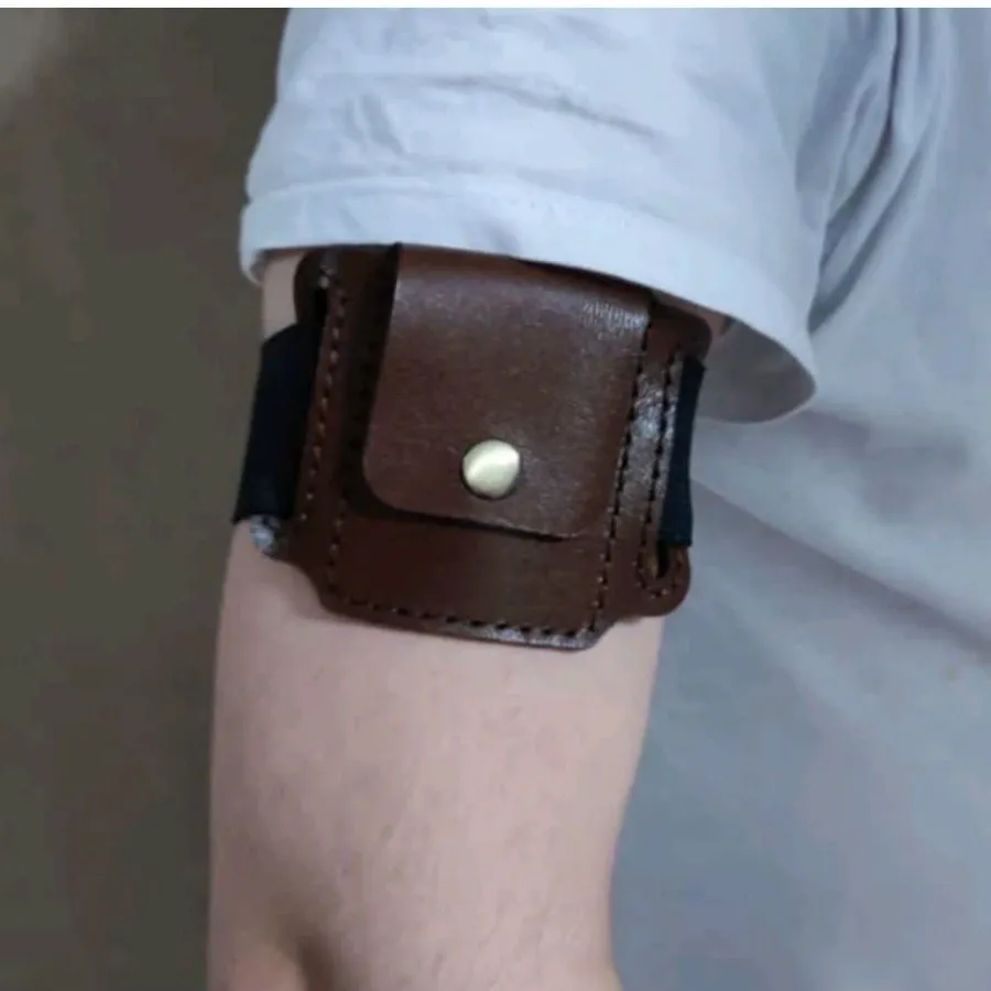 بازوبند چرم دست دوز