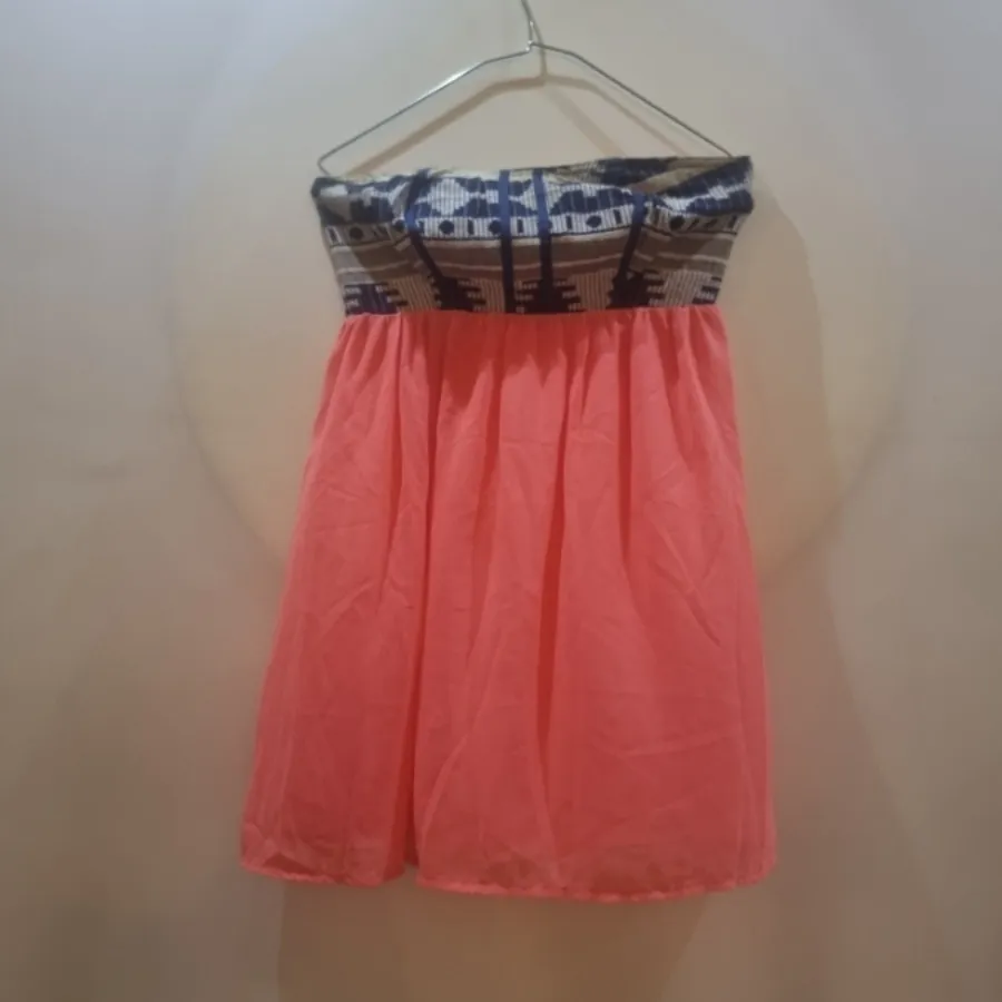 پیراهن دکلته