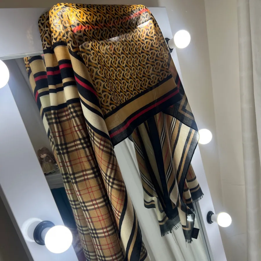 شال مارک بِربِری