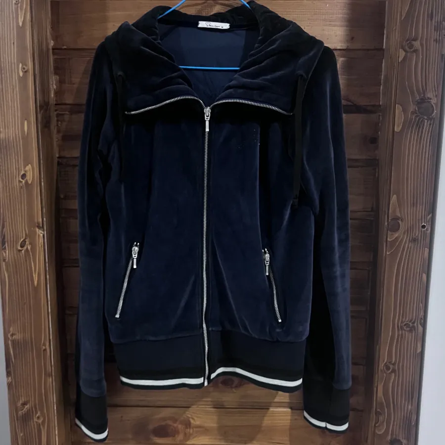 سویشرت مخمل