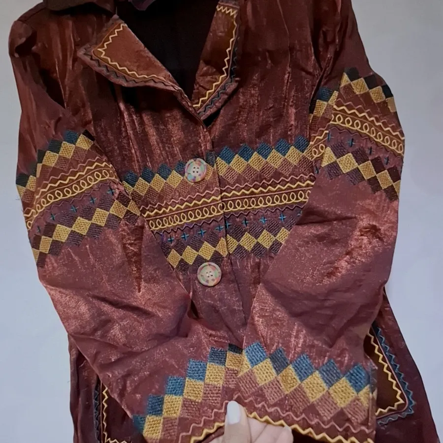 مانتو طرح گلدوزی