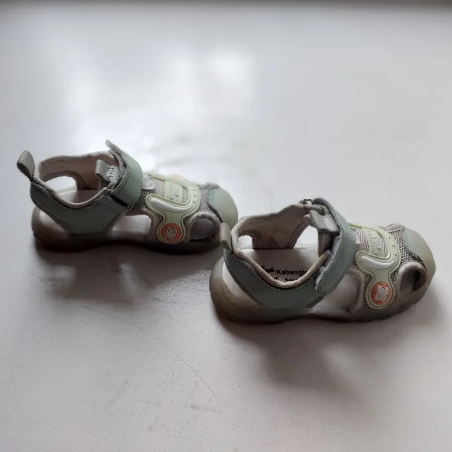 صندل بچگانه 24