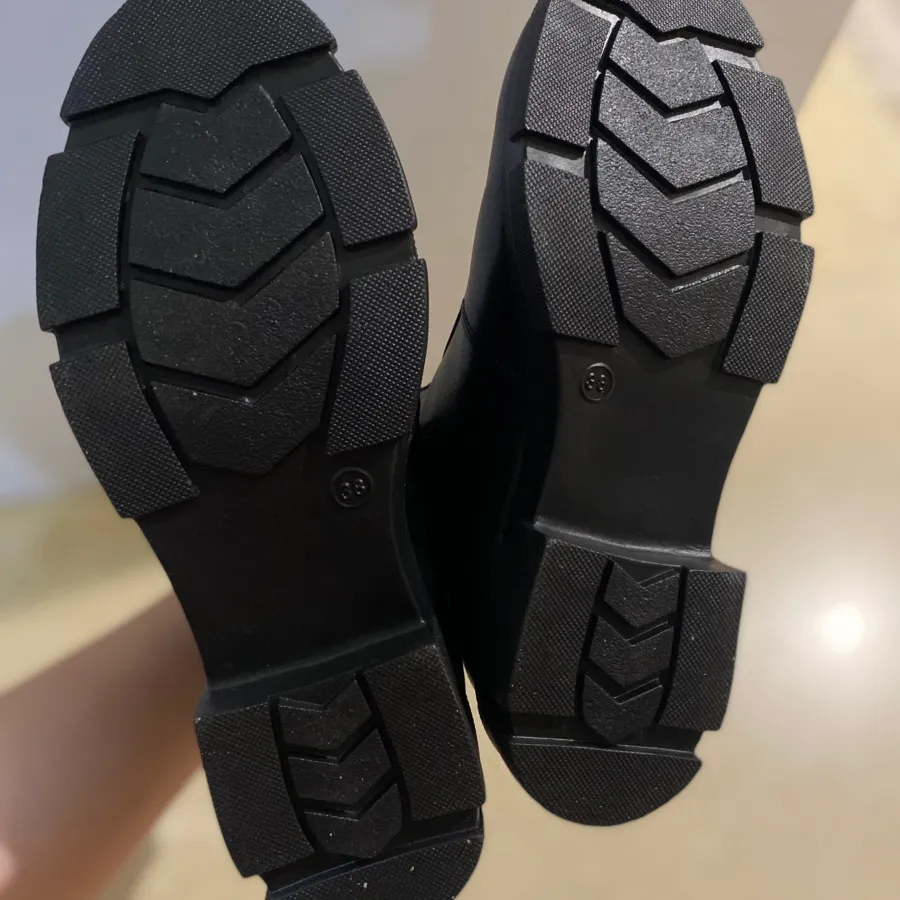 نیم بوت کشی مشکی سایز 38