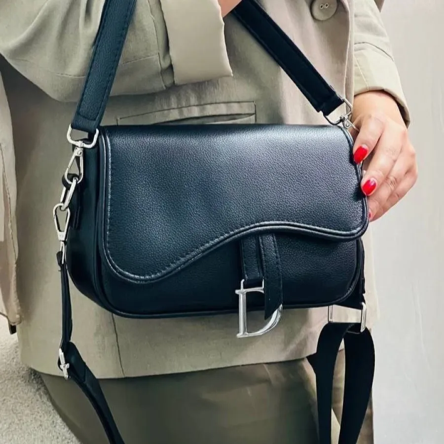 کیف پاسپورتی طرح D