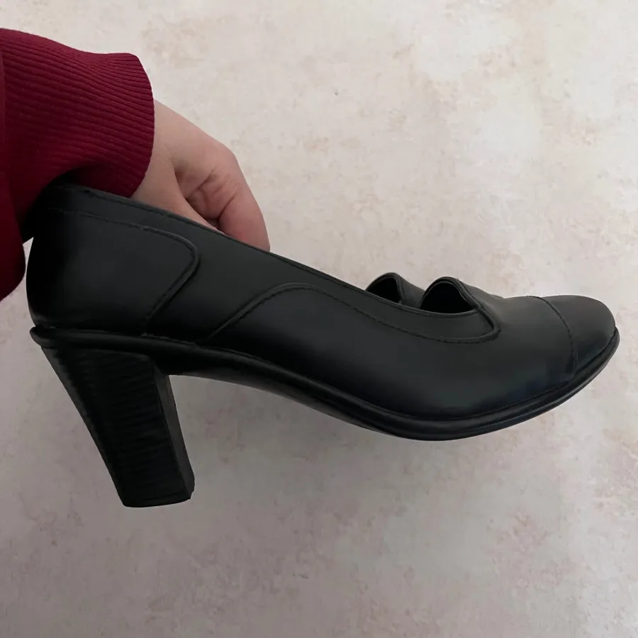 کفش زنانه برند Atwoo