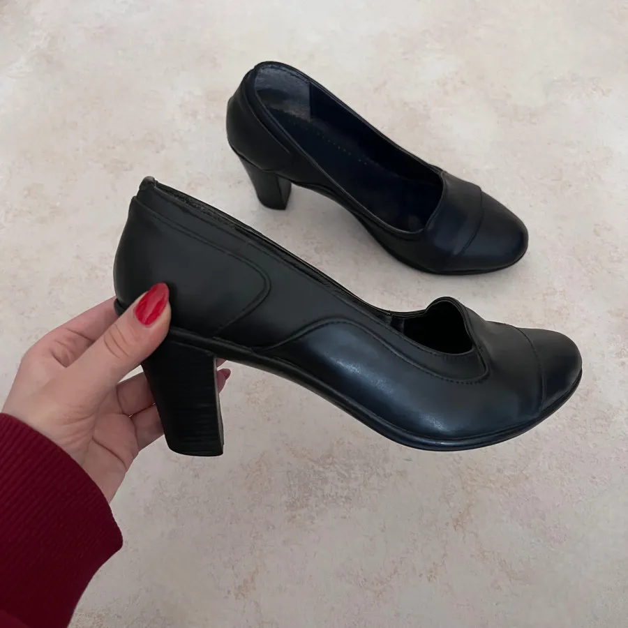 کفش زنانه برند Atwoo