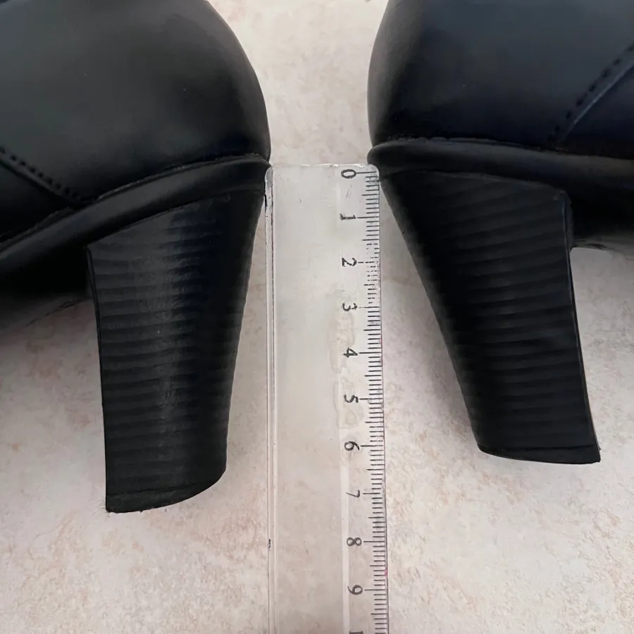 کفش زنانه برند Atwoo