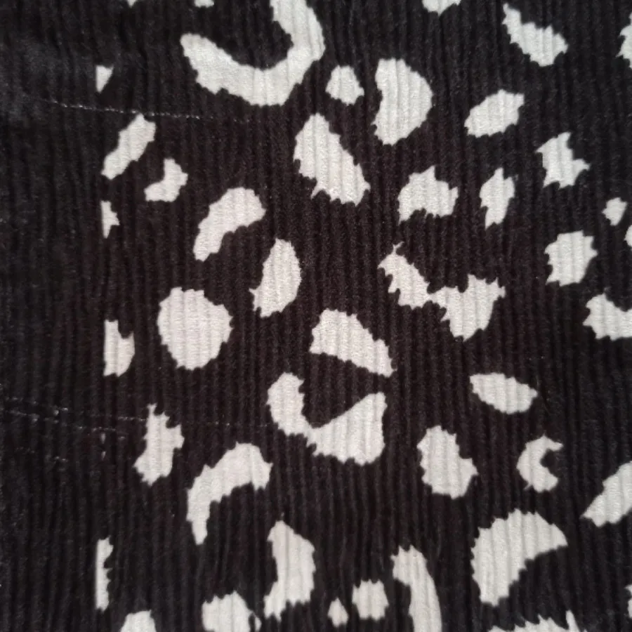 شال مشکی پلنگی و خامه دوز