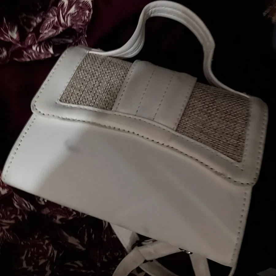 کیف سفید ?